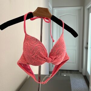 Push-up swum top.Beautiful color and brand.